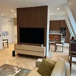Luxueux appartement métro George V - Hermès - Champs-Élysées - Arc de Triomphe